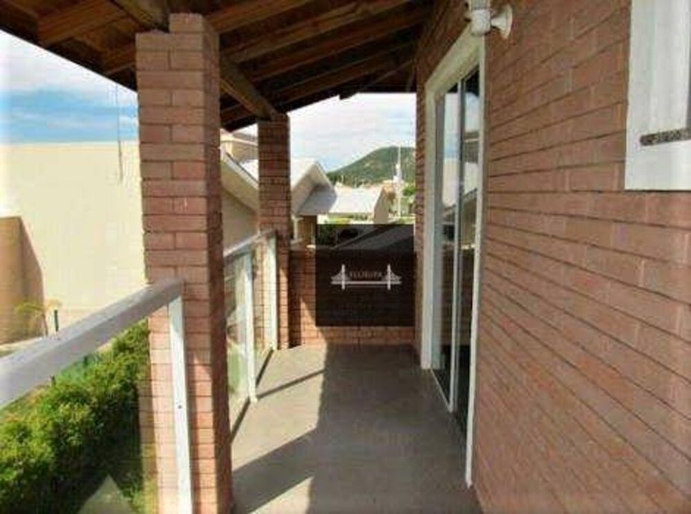 Casa de Condomínio à venda com 4 quartos, 200m² - Foto 3