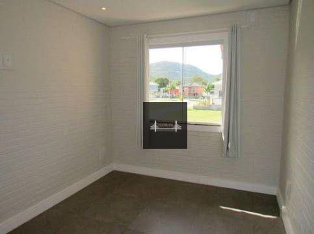 Casa de Condomínio à venda com 4 quartos, 200m² - Foto 4