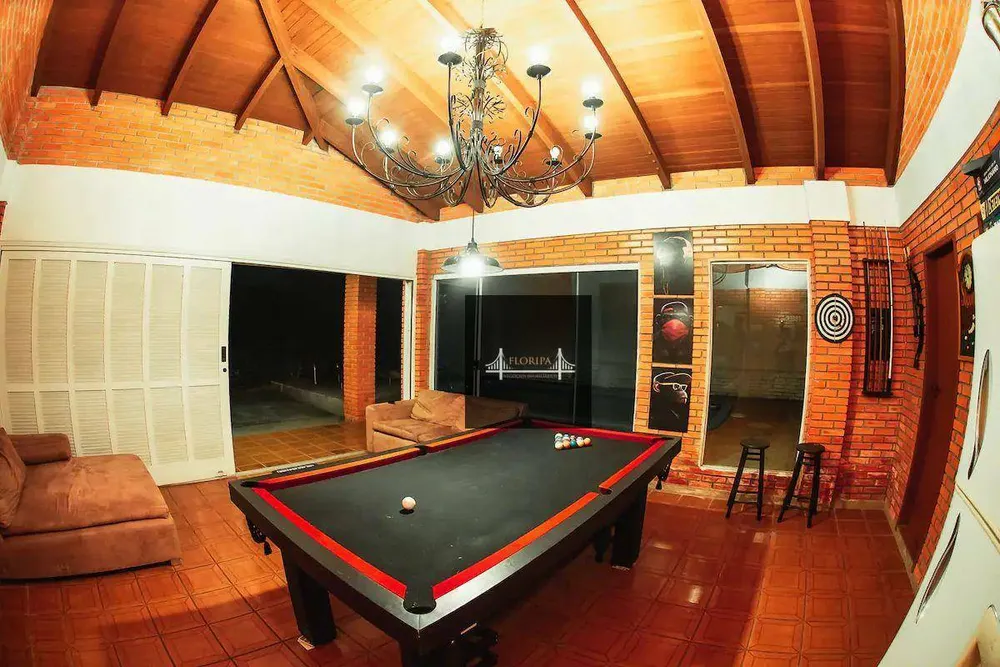 Casa, 5 quartos, 250 m² - Foto 1