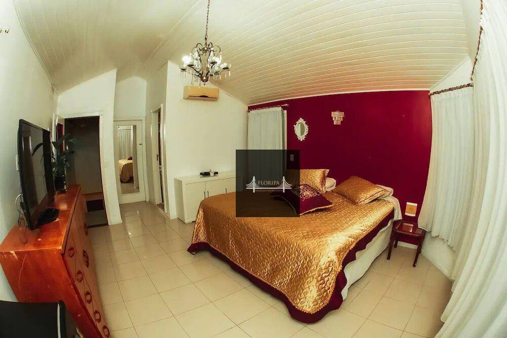 Casa, 5 quartos, 250 m² - Foto 2