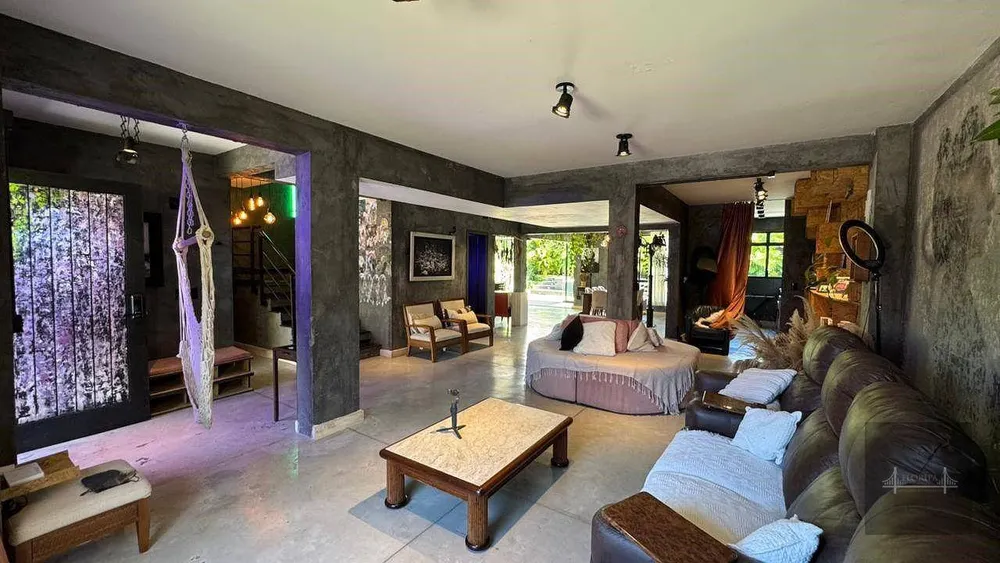 Casa, 4 quartos, 316 m² - Foto 1