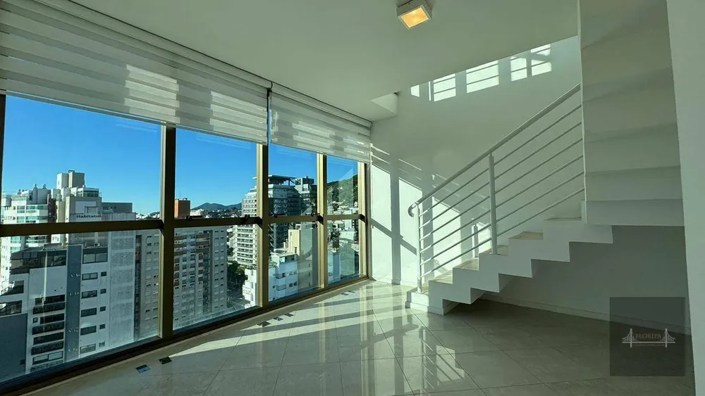 Cobertura, 3 quartos, 224 m² - Foto 4