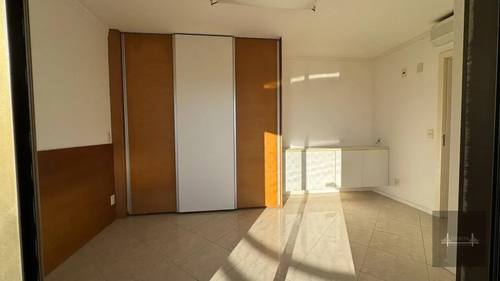 Cobertura, 3 quartos, 224 m² - Foto 11
