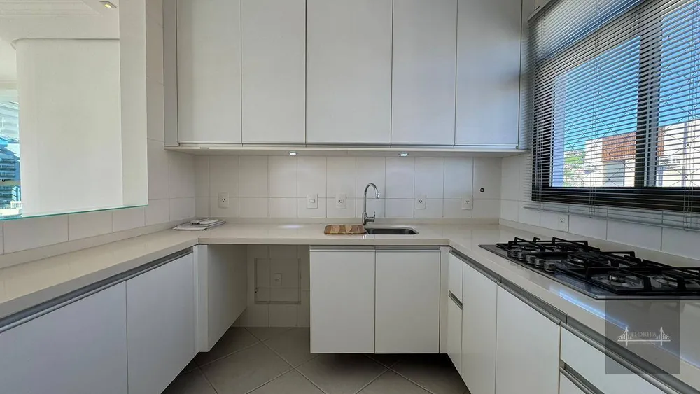 Cobertura, 3 quartos, 224 m² - Foto 5