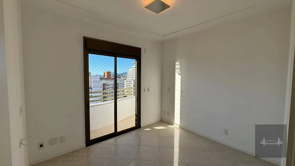Cobertura, 3 quartos, 224 m² - Foto 8