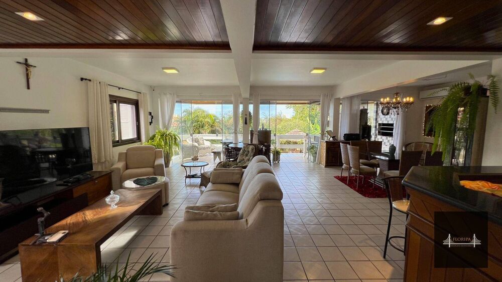 Casa, 4 quartos, 325 m² - Foto 2
