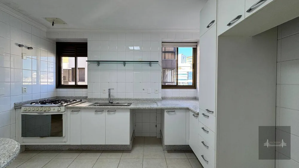 Apartamento, 4 quartos, 231 m² - Foto 7