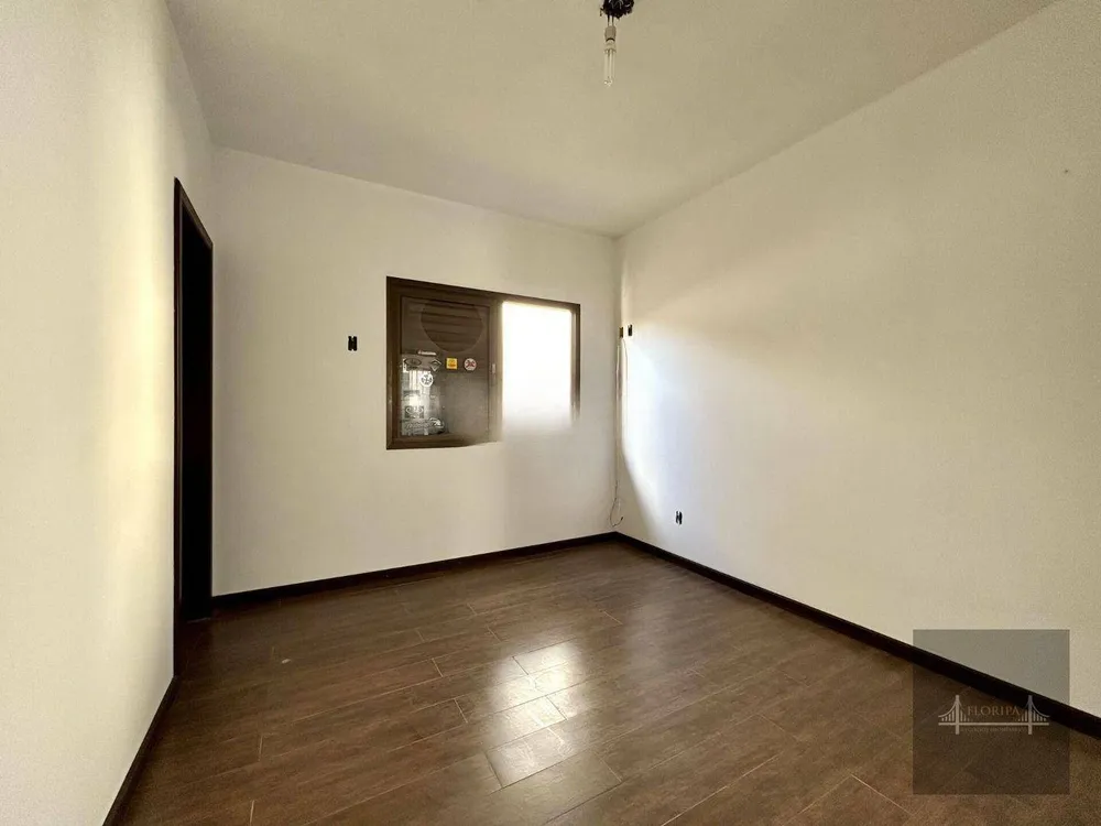 Casa, 7 quartos, 331 m² - Foto 7