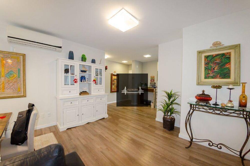 Cobertura, 3 quartos, 226 m² - Foto 1