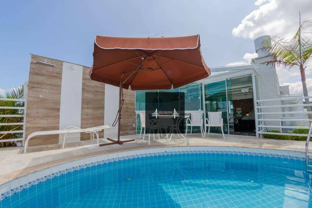 Cobertura, 3 quartos, 226 m² - Foto 1