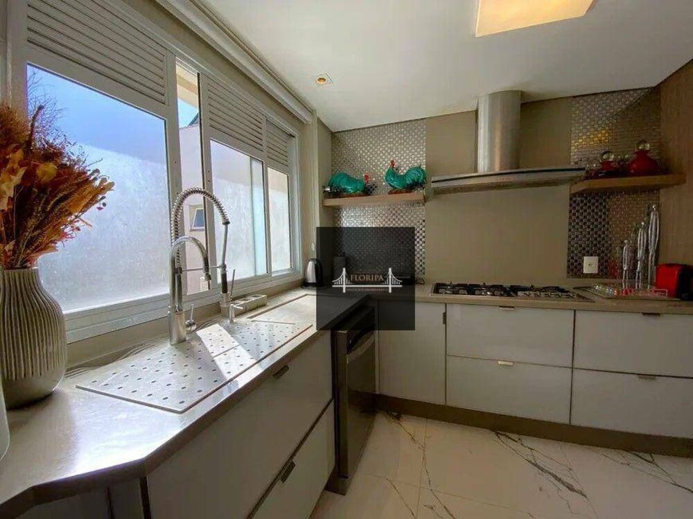 Cobertura, 3 quartos, 327 m² - Foto 4