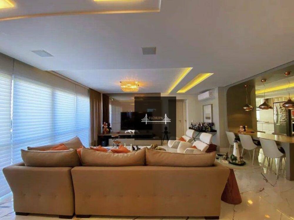 Cobertura, 3 quartos, 327 m² - Foto 1