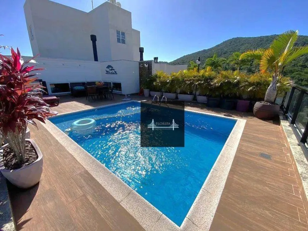 Cobertura, 3 quartos, 327 m² - Foto 1