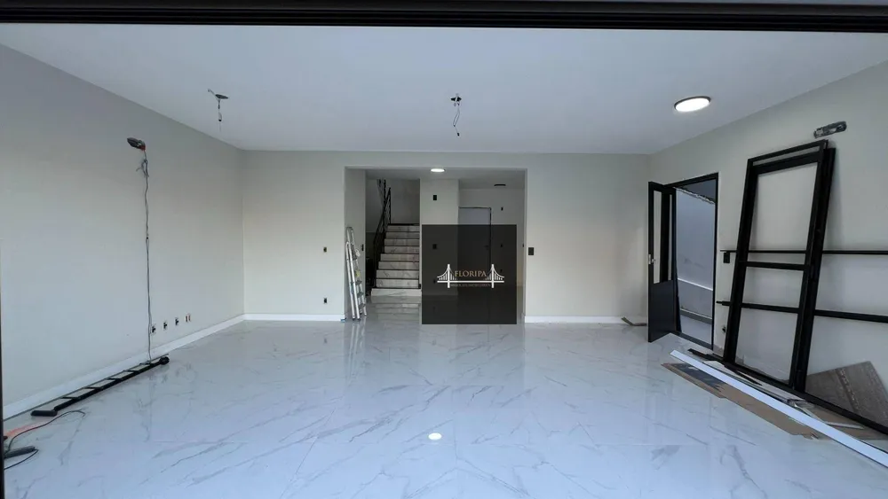 Casa, 3 quartos, 251 m² - Foto 4