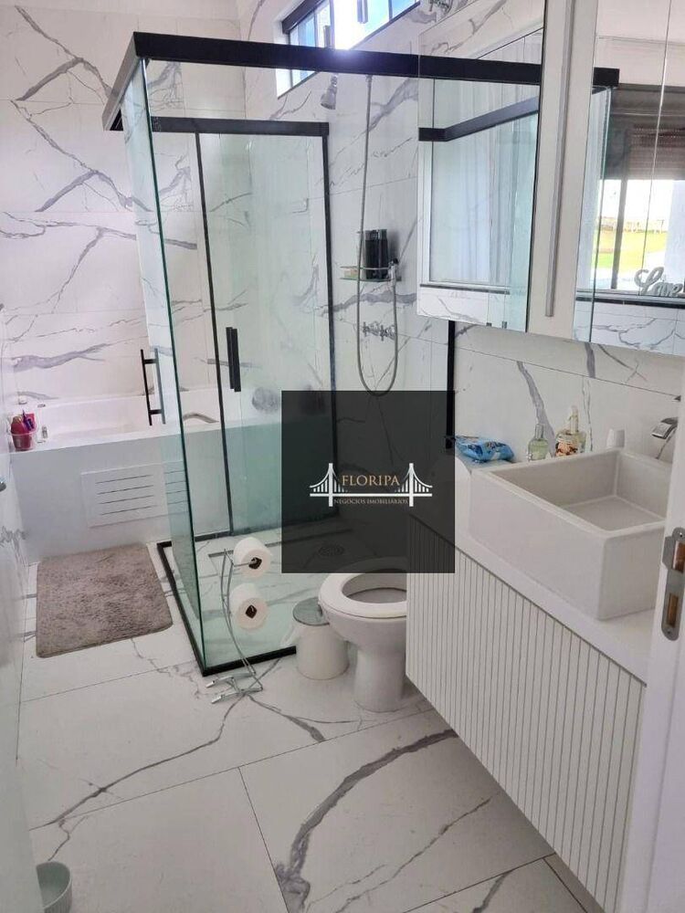 Casa de Condomínio à venda com 3 quartos, 235m² - Foto 3