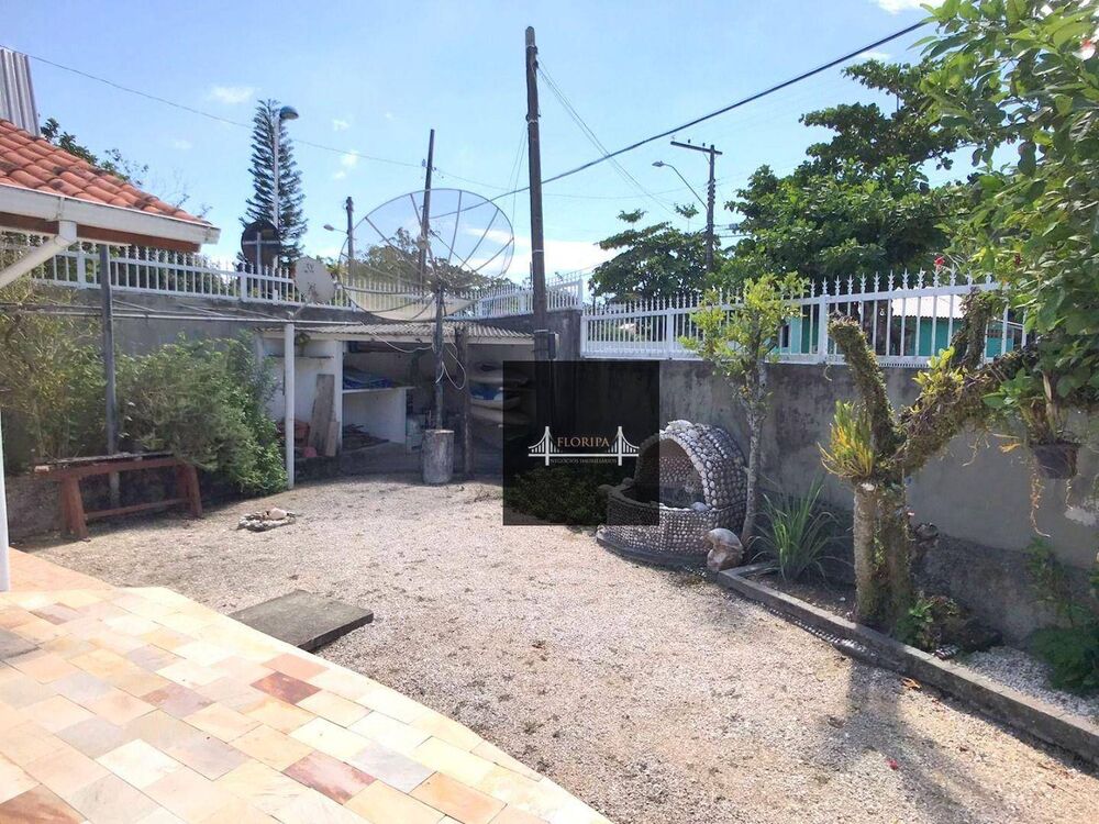 Casa à venda com 3 quartos, 261m² - Foto 3