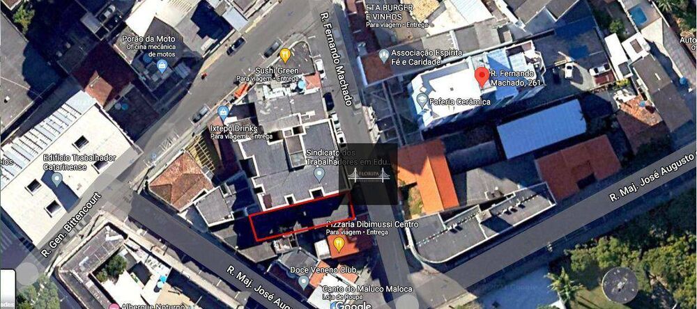 Casa à venda com 7 quartos, 170m² - Foto 4