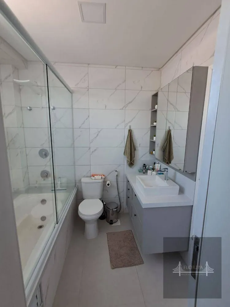 Cobertura, 3 quartos, 231 m² - Foto 12