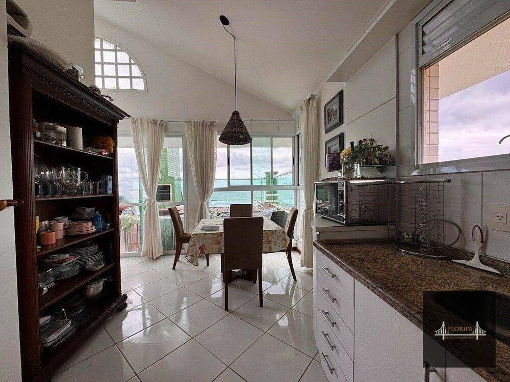 Cobertura, 3 quartos, 145 m² - Foto 2