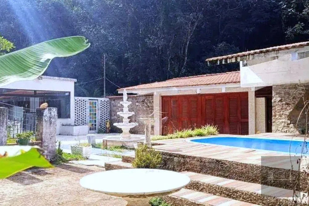Casa, 6 quartos, 1400 m² - Foto 2