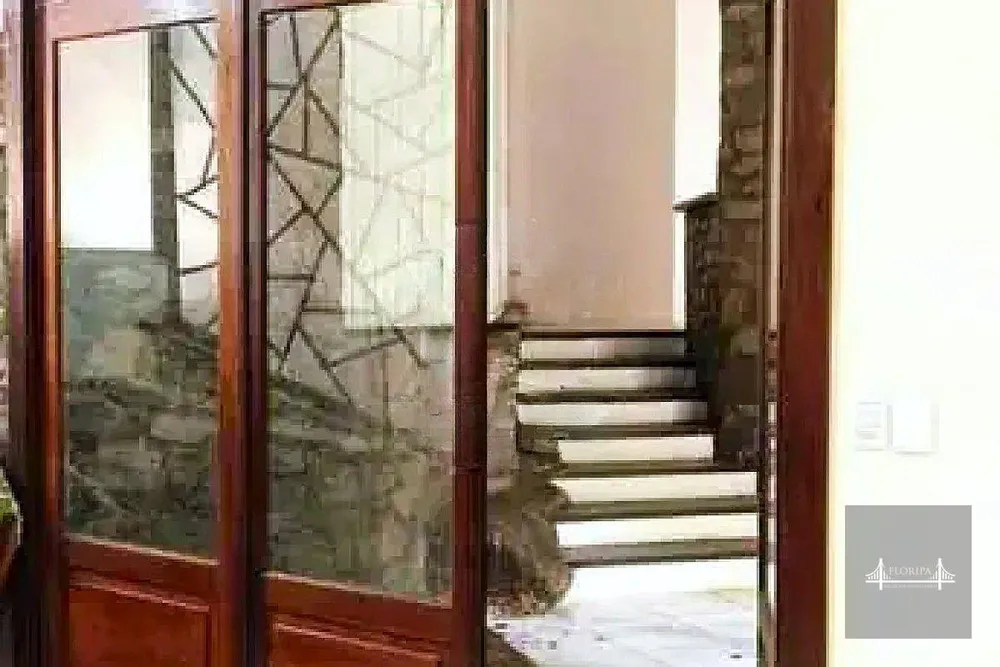 Casa, 6 quartos, 1400 m² - Foto 2