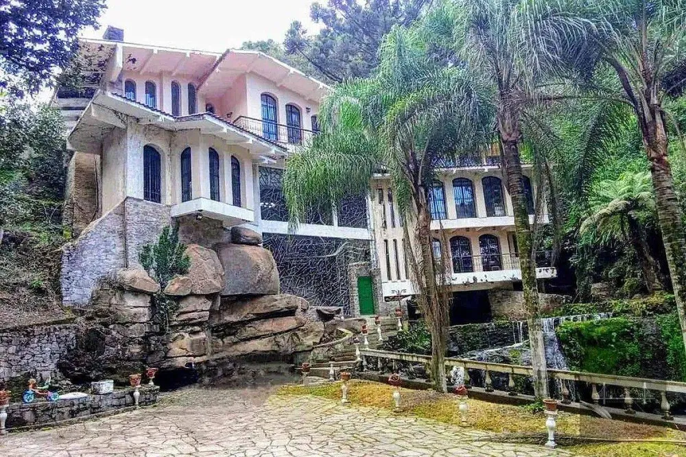 Casa, 6 quartos, 1400 m² - Foto 3