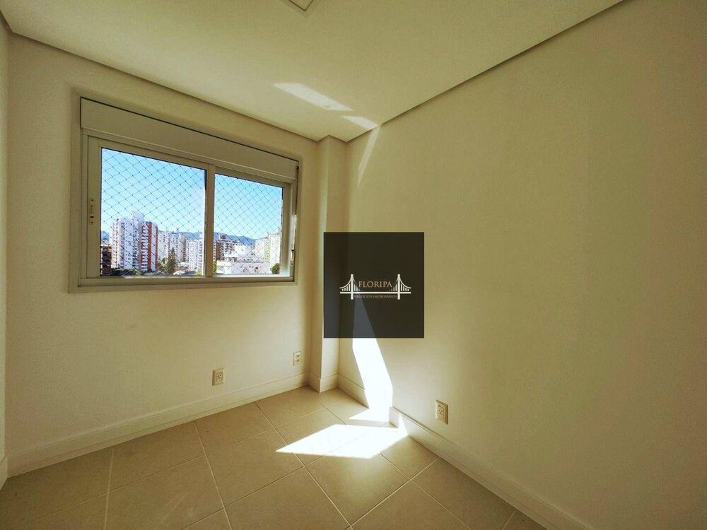 Apartamento à venda com 4 quartos, 316m² - Foto 2