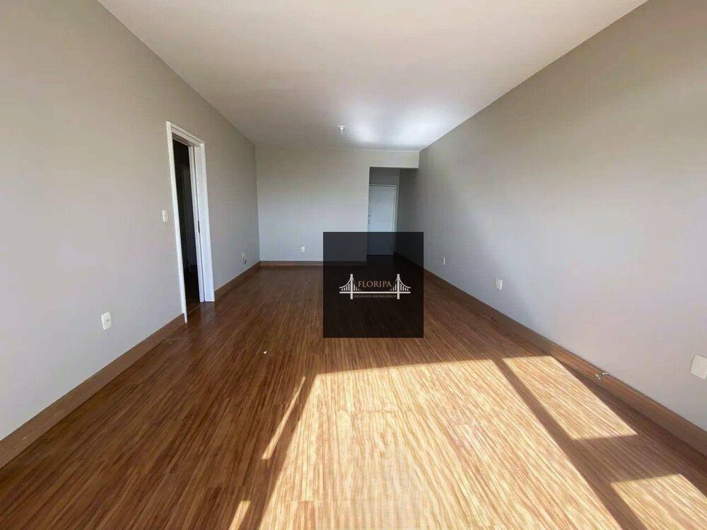 Apartamento à venda com 3 quartos, 111m² - Foto 3