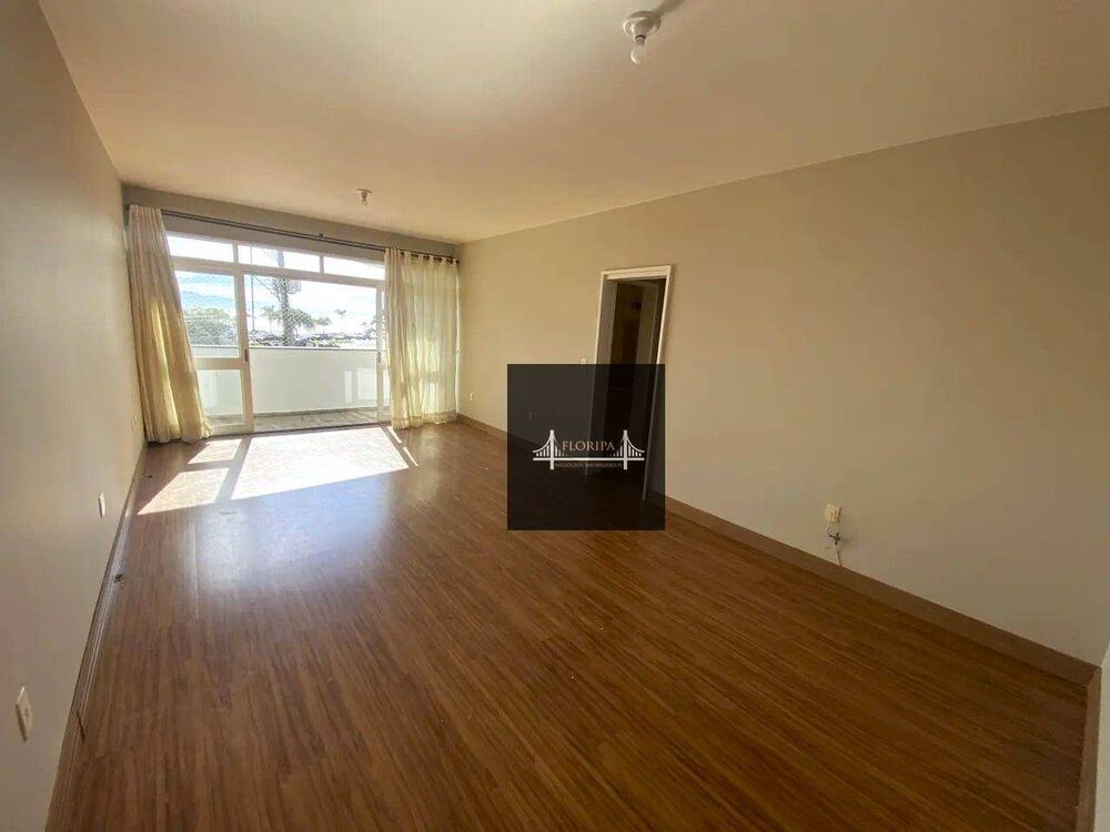 Apartamento à venda com 3 quartos, 111m² - Foto 5