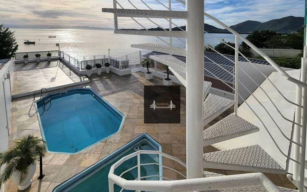 Casa, 4 quartos, 360 m² - Foto 1