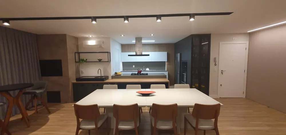 Apartamento à venda com 3 quartos, 121m² - Foto 8