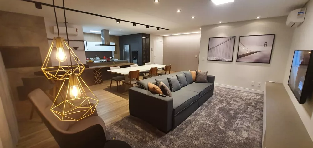 Apartamento à venda com 3 quartos, 121m² - Foto 1