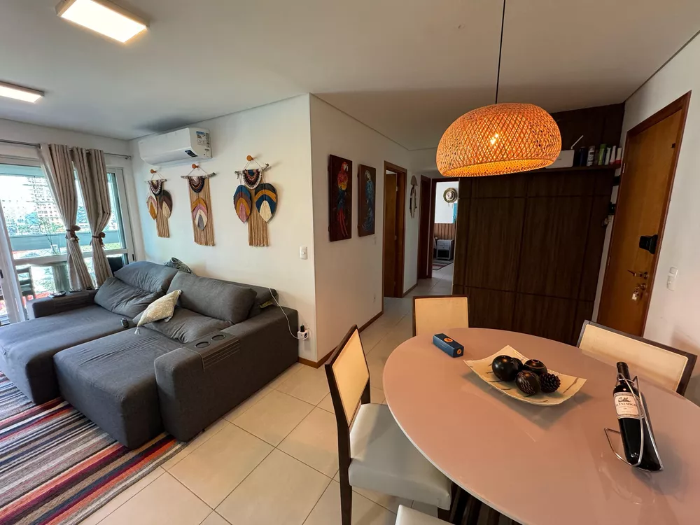 Apartamento à venda com 2 quartos, 77m² - Foto 2