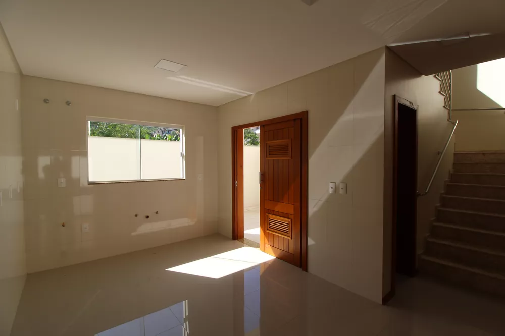 Casa à venda com 3 quartos, 154m² - Foto 5