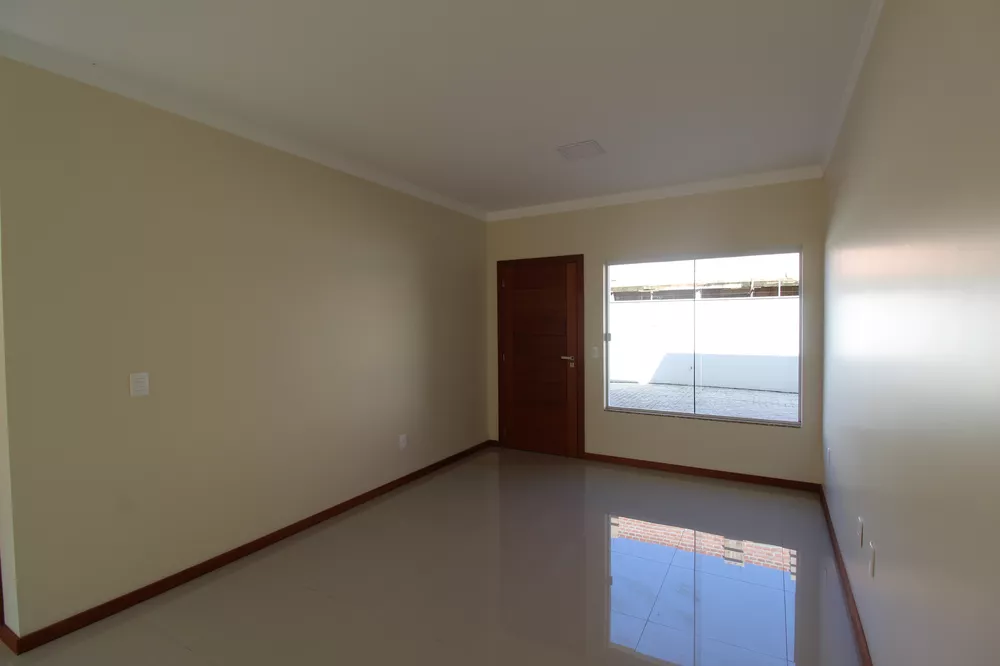 Casa à venda com 3 quartos, 154m² - Foto 2