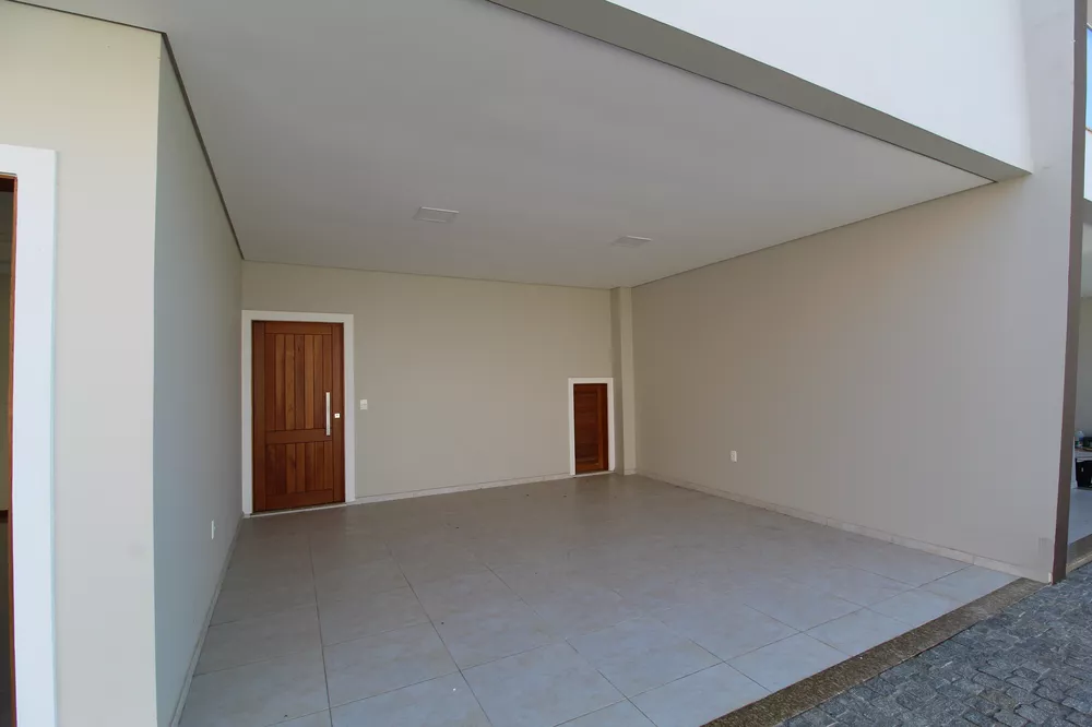 Casa à venda com 3 quartos, 154m² - Foto 4