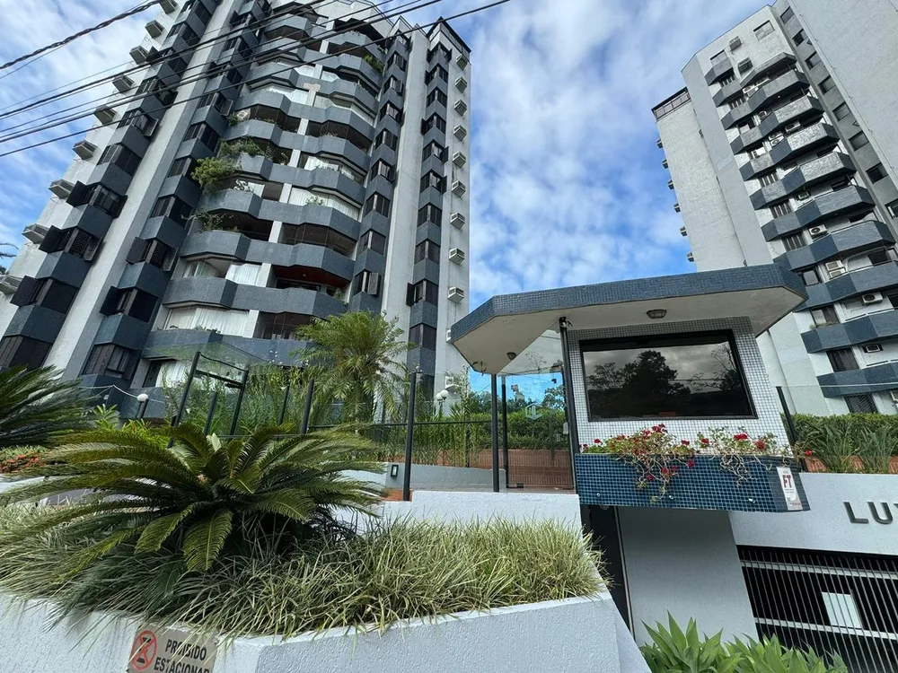 Apartamento, 3 quartos, 130 m² - Foto 2
