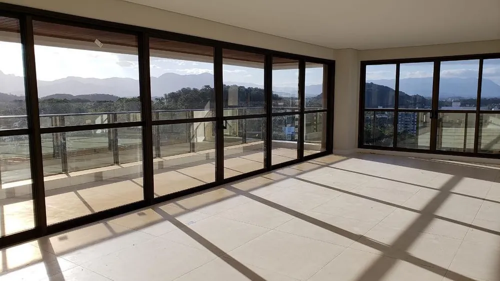Apartamento, 3 quartos, 197 m² - Foto 1