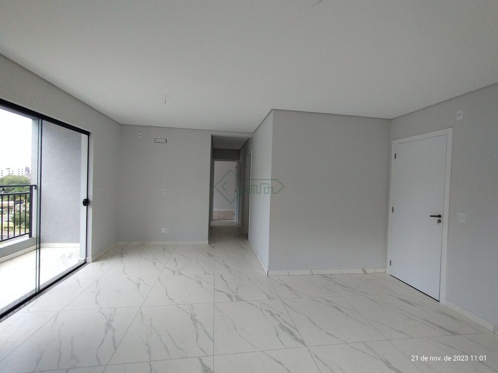Apartamento à venda com 3 quartos, 83m² - Foto 1
