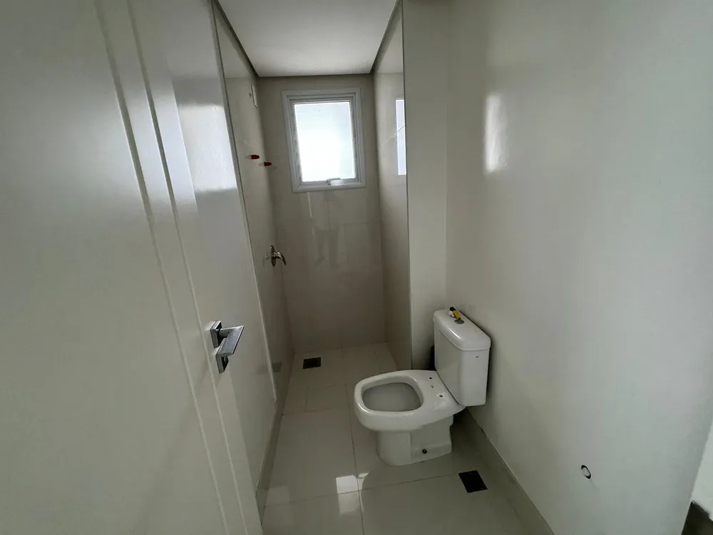 Apartamento, 3 quartos, 197 m² - Foto 2