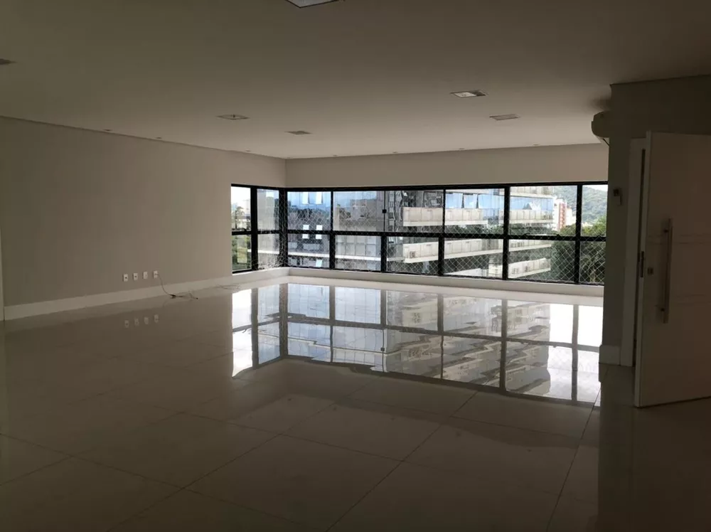 Apartamento à venda com 4 quartos, 307m² - Foto 2