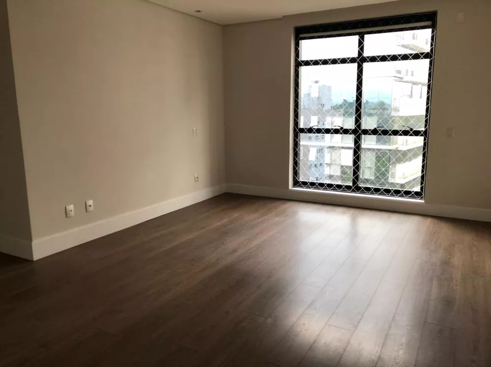 Apartamento à venda com 4 quartos, 307m² - Foto 6