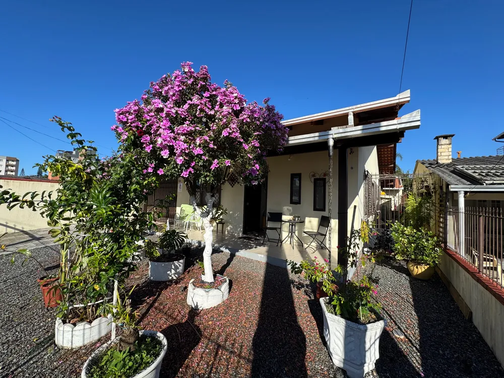 Casa, 6 quartos - Foto 1