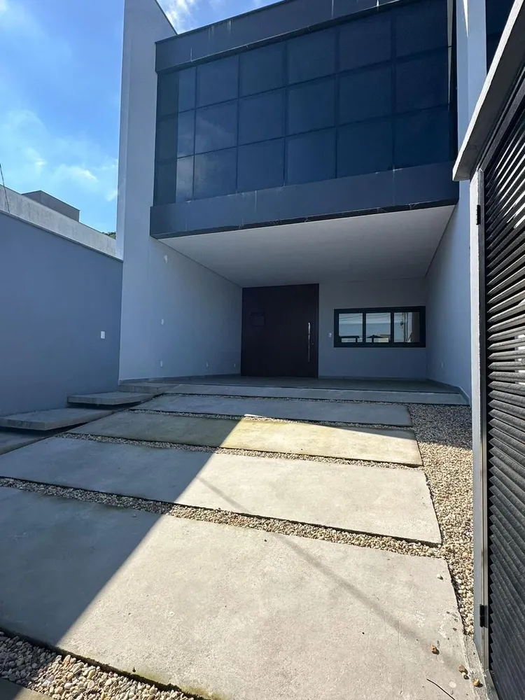Casa, 3 quartos, 210 m² - Foto 1