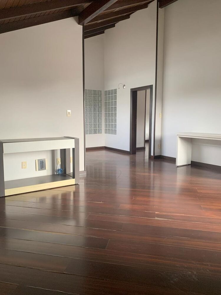 Casa à venda com 3 quartos, 287m² - Foto 8