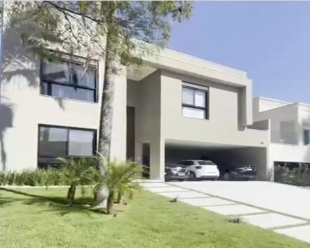 Casa de Condomínio à venda com 5 quartos, 548m² - Foto 2