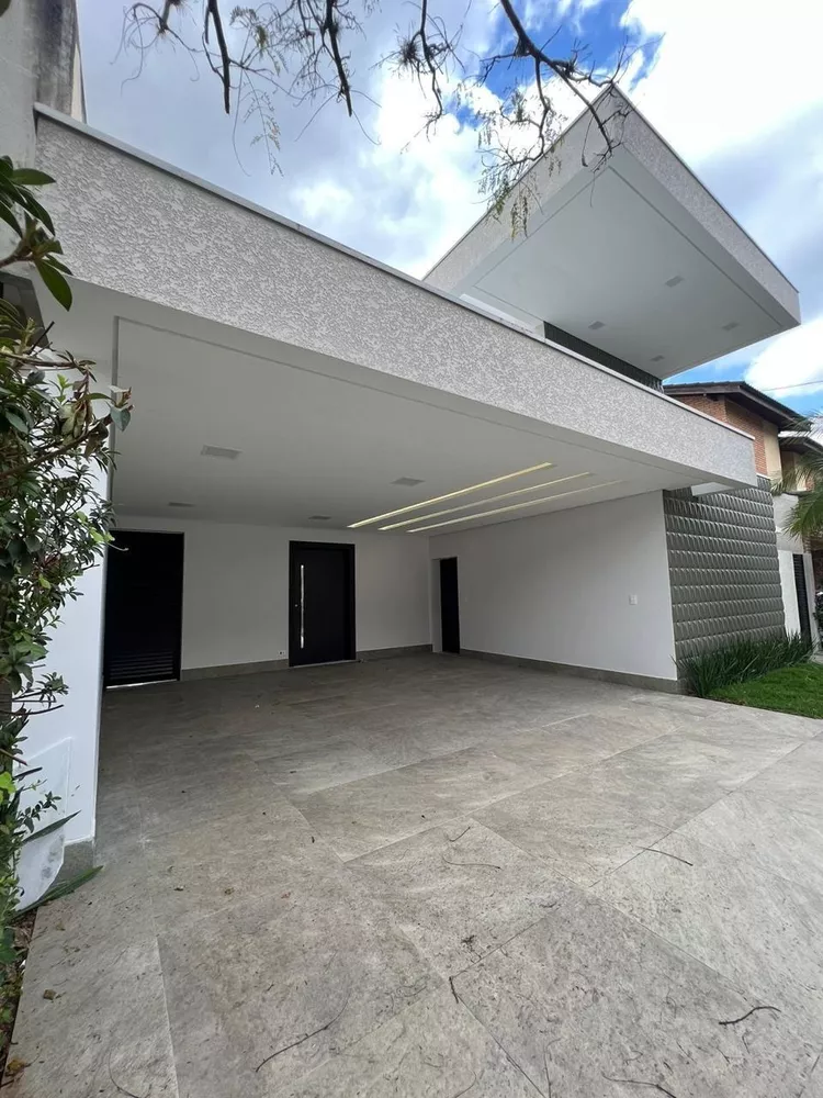 Sobrado à venda com 3 quartos, 310m² - Foto 2