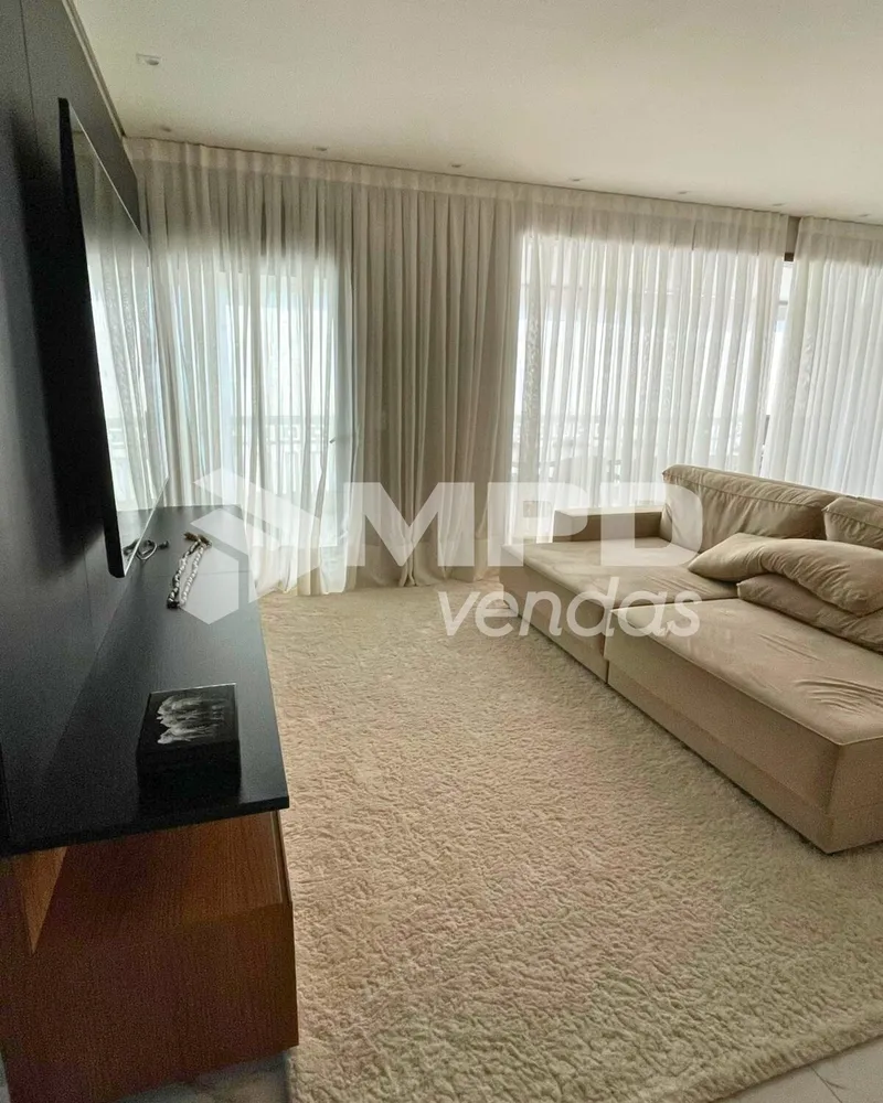 Apartamento, 3 quartos, 228 m² - Foto 2