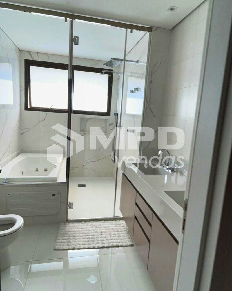 Apartamento, 3 quartos, 228 m² - Foto 2