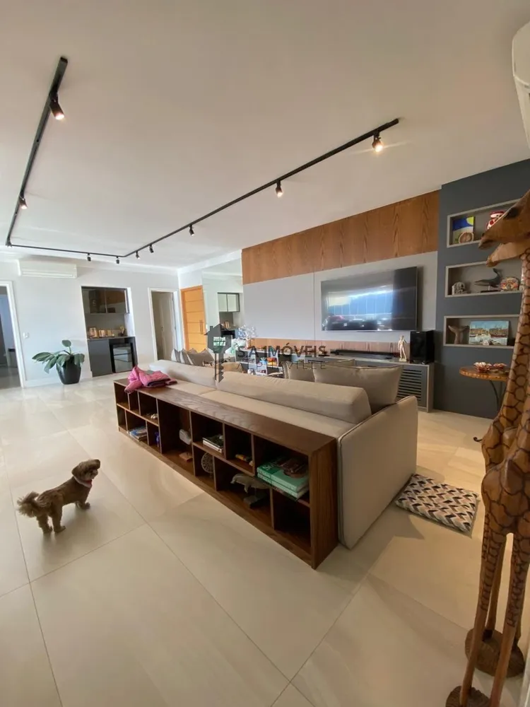 Apartamento, 3 quartos, 228 m² - Foto 2